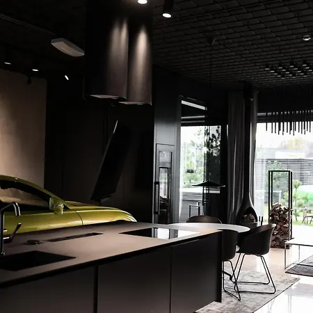Modern Loft Garage - Mano Jura