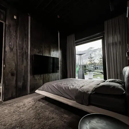 Modern Loft Garage - Mano Jura *